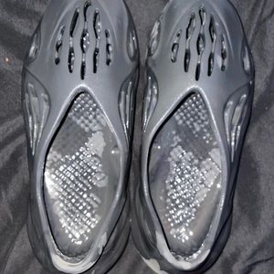 Yeezy Foam RNR